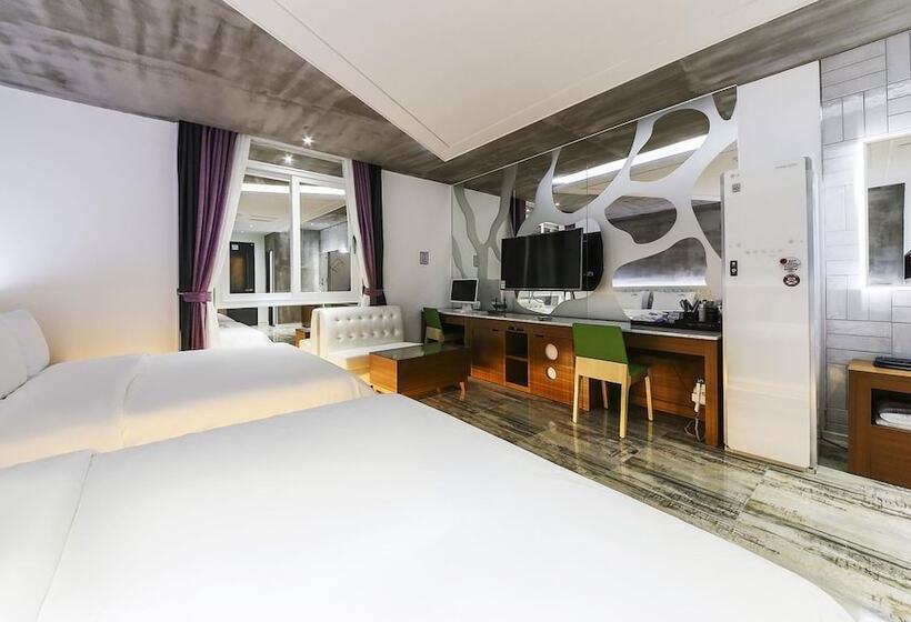 בית מלון כפרי Bentley Business