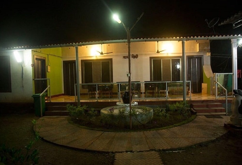 فندق Sanidhya Resort