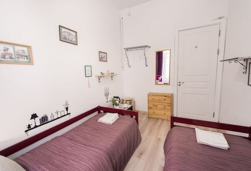 Ave Peter Hostel