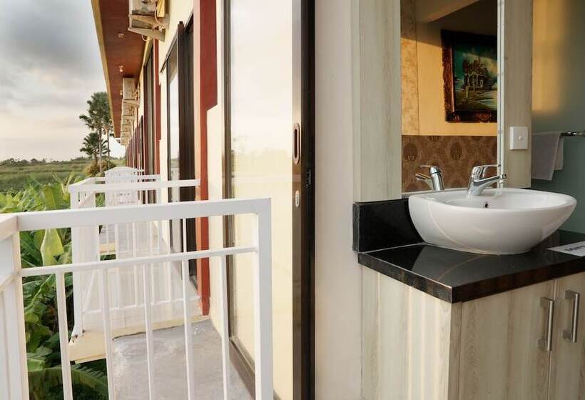 تختخواب و صبحانه North Wing Canggu Resort