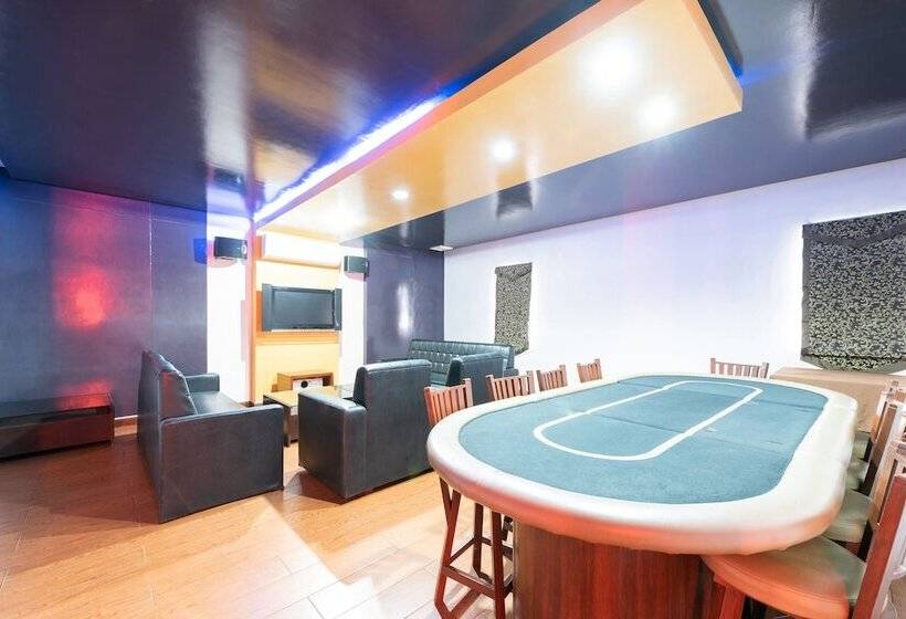 호텔 Capital O 176 Bliss