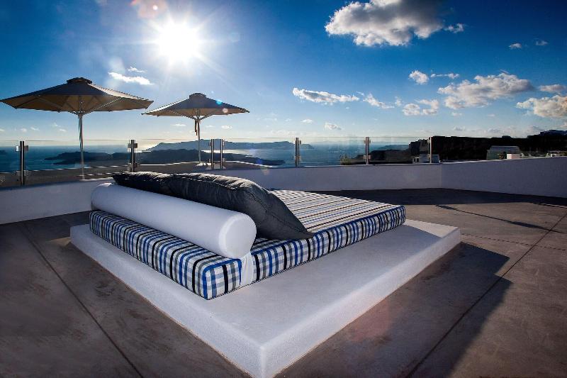 پانسیون Amity Suites  Adults Only