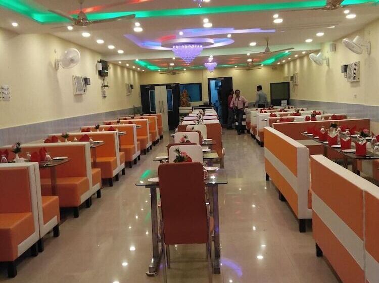 هتل Utsav Residency