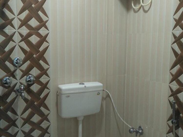 هتل Utsav Residency