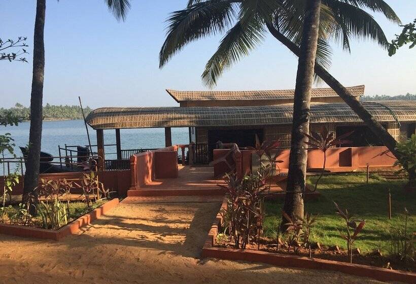 אתר נופש Paradise Lagoon