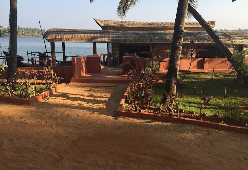 אתר נופש Paradise Lagoon