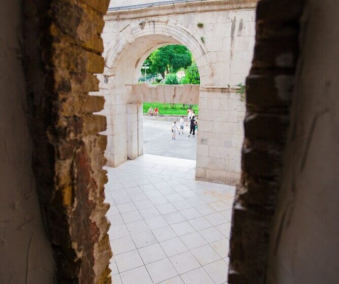 پانسیون Golden Gate Dream Rooms