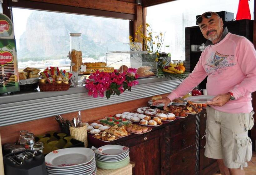 پانسیون Rooms And Breakfast Zefiro