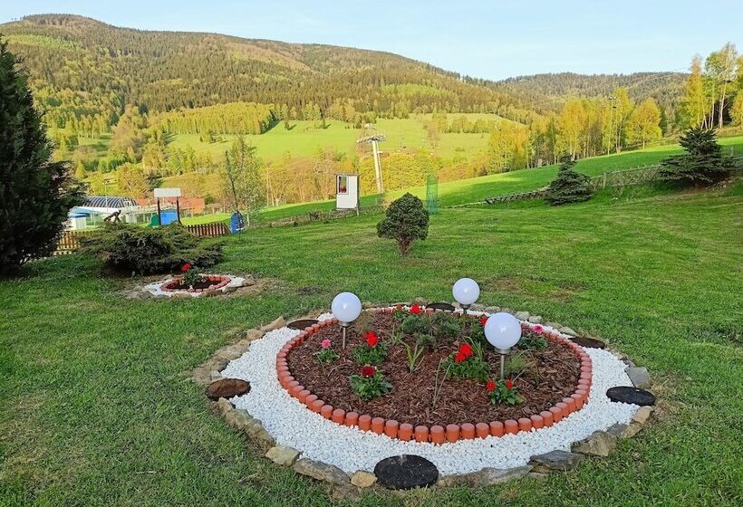 Pensjonat Zielone Wzgórze W Bolesławowie