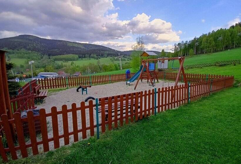 Pensjonat Zielone Wzgórze W Bolesławowie