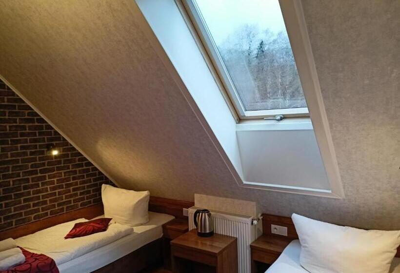 Pensjonat Zielone Wzgórze W Bolesławowie