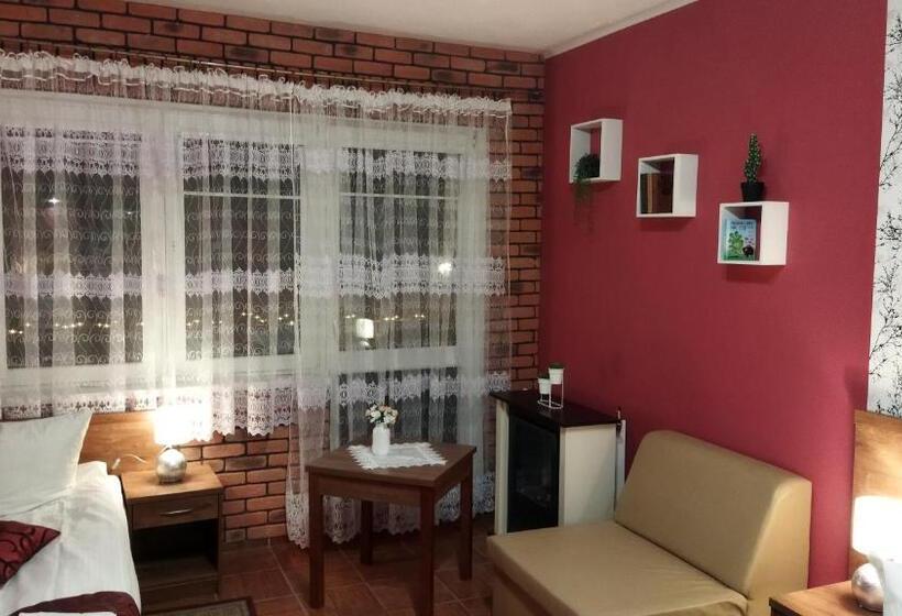 Pensjonat Zielone Wzgórze W Bolesławowie