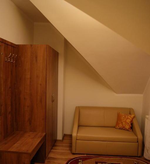 Pensjonat Zielone Wzgórze W Bolesławowie