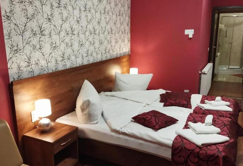 Pensjonat Zielone Wzgórze W Bolesławowie