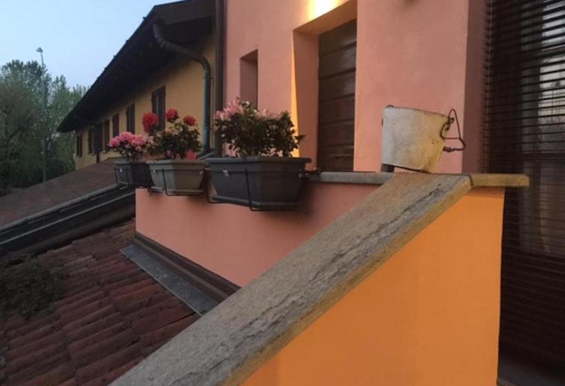 تختخواب و صبحانه Casa Rosa
