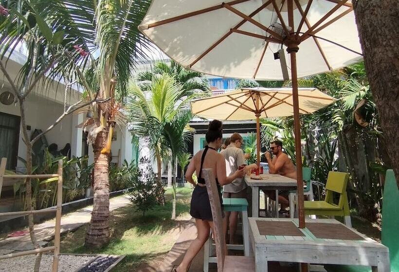 تختخواب و صبحانه Palm Trees Villas