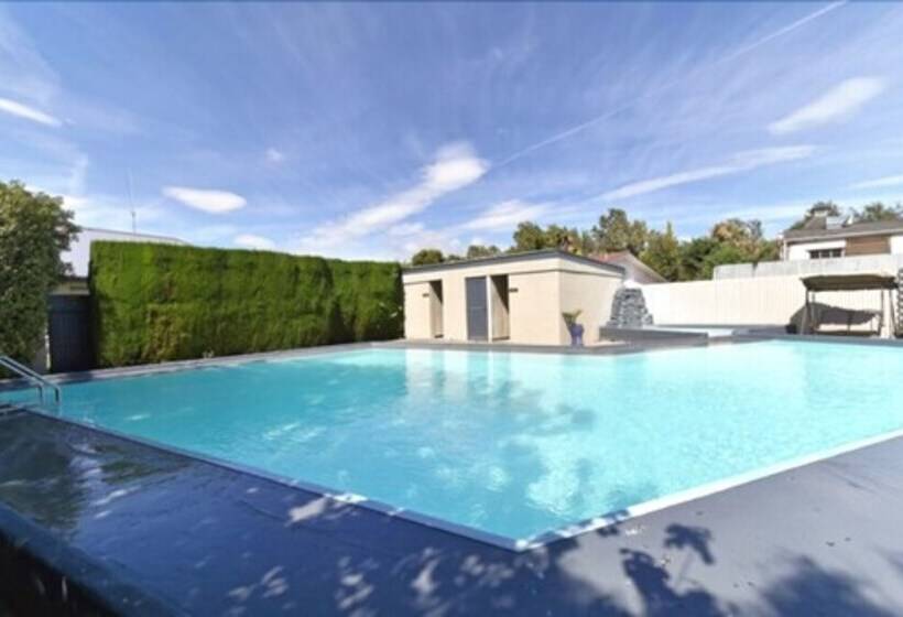 هتل Grove Park Motor Lodge