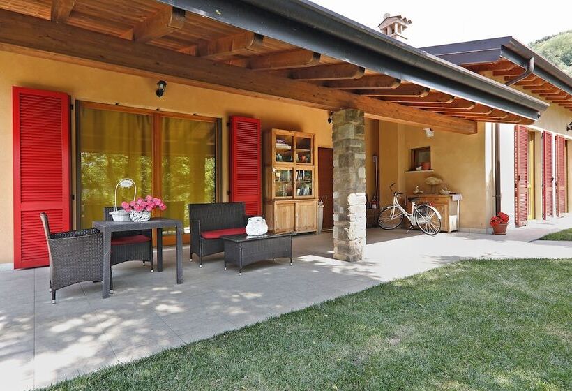 田舎風ホテル Agriturismo Terra E Lago D'iseo Franciacorta