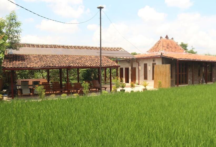 پانسیون Alamanda Family Villas & Pool