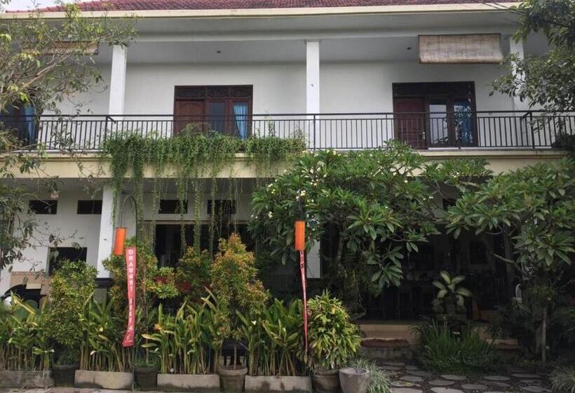 فندق صغير Surfer S Beach House