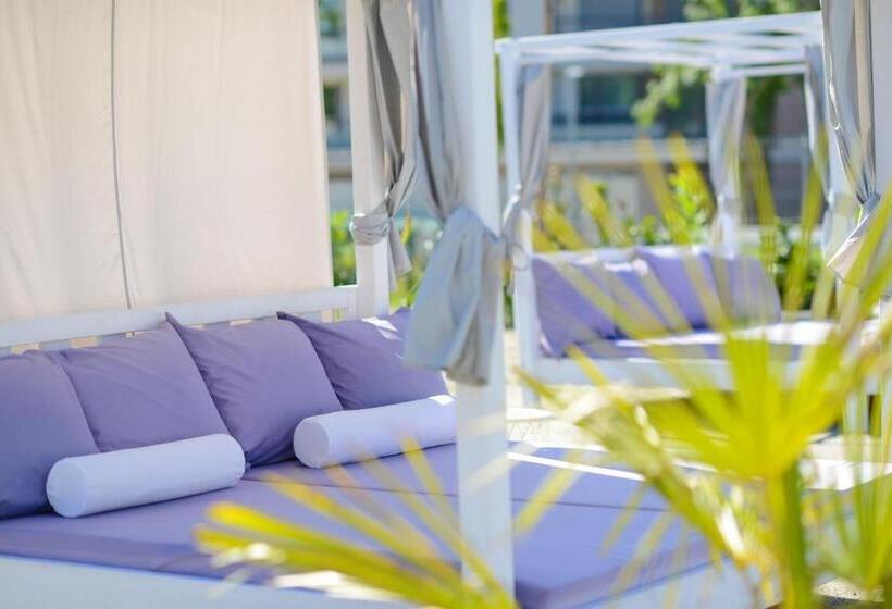 Aura Hotel Adults Only