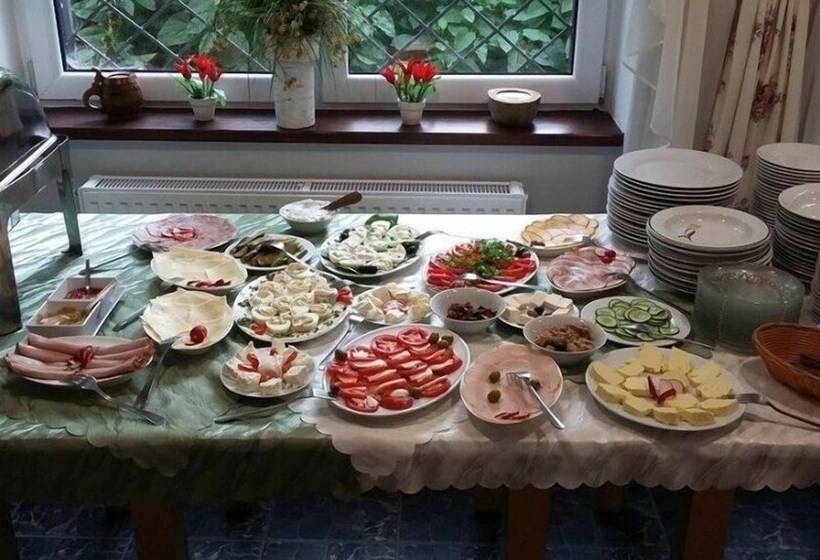 تختخواب و صبحانه Victoria Karpacz