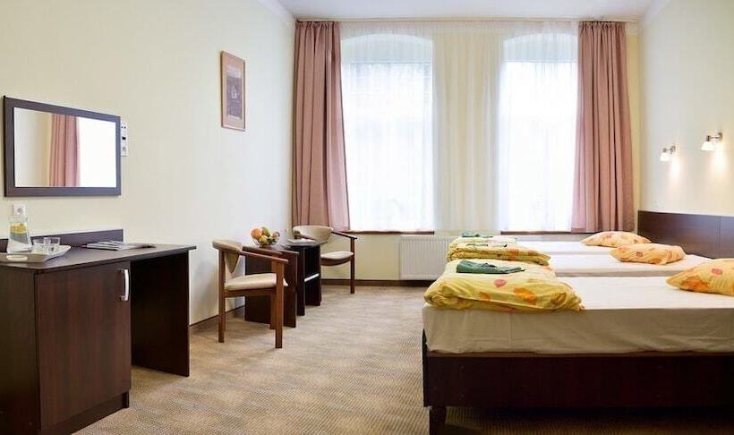 تختخواب و صبحانه Victoria Karpacz