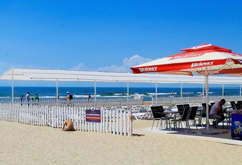 酒店 Sunmarinn Resort