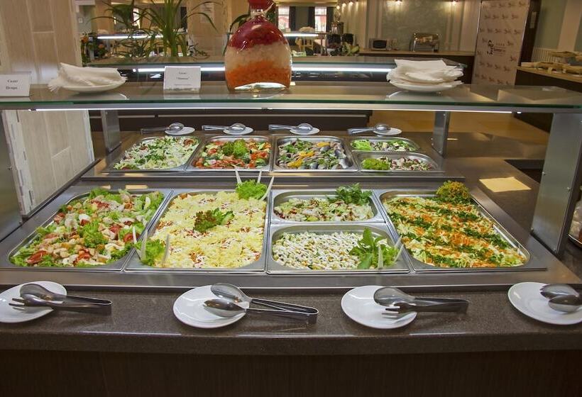 酒店 Sunmarinn Resort