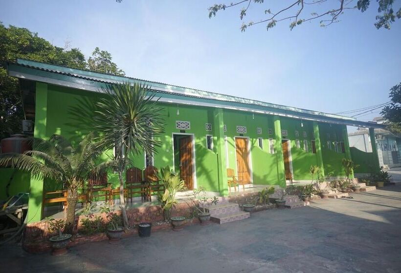 پانسیون Bira Panda Beach 1