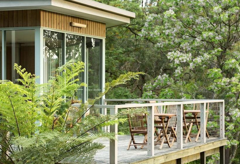 Отель Gipsy Point Lodge