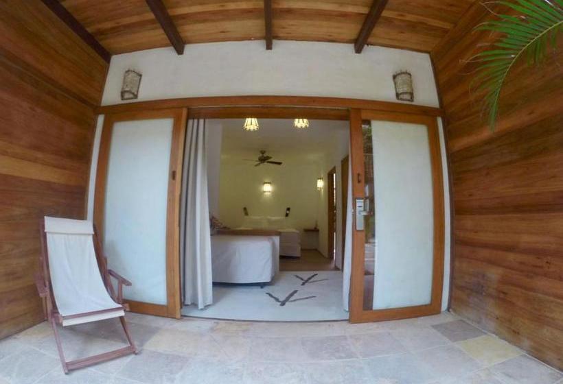 هتل Hurricane Jeri Gardens