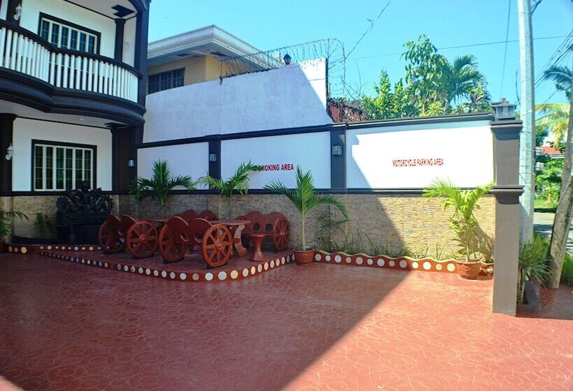 Mayon Backpackers Hostel