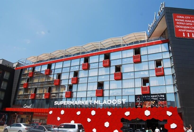 هتل Hostel Coral City