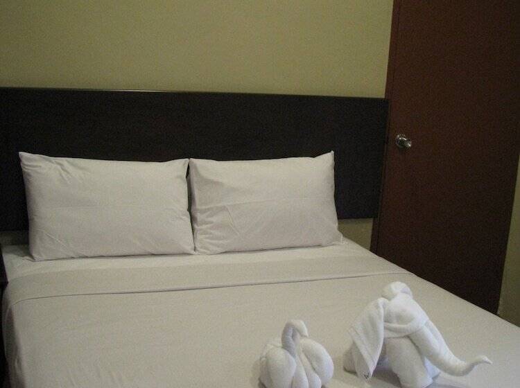فندق Mersing Merlin Inn