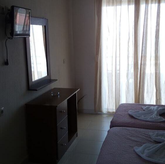 Kyparissis Rooms