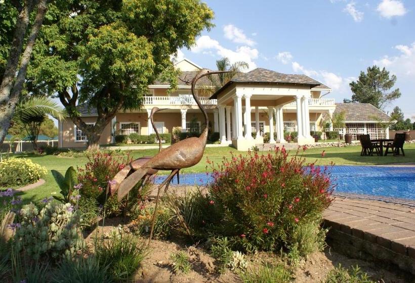 پانسیون Attaché Guest Lodge & Health Spa