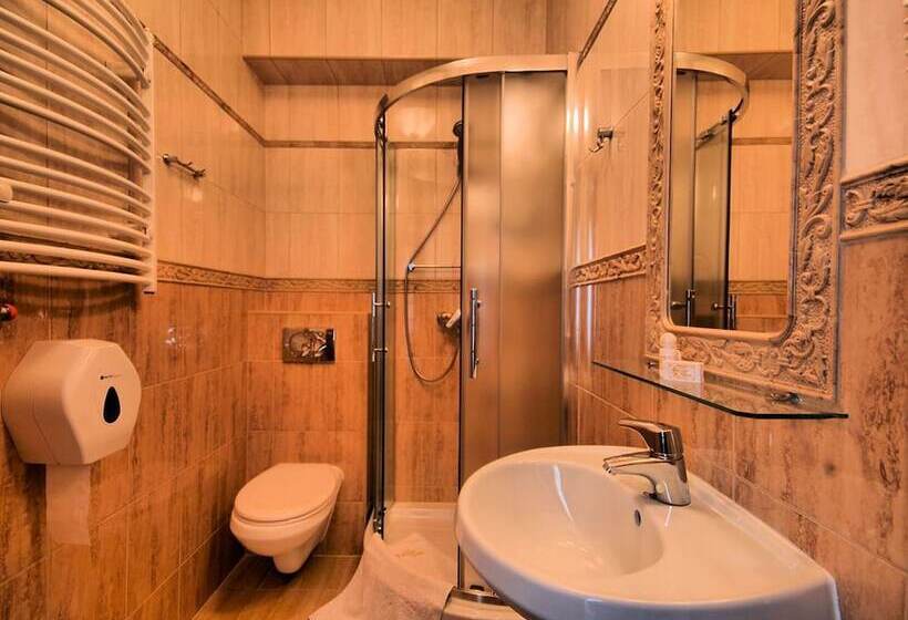 Pensjonat Zbójecki Dwór   Ostatnie Pokoje W Atrakcyjnym Pakiecie Sylwestrowym!