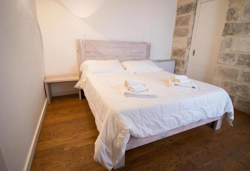 تختخواب و صبحانه Sui Tetti Luxury Rooms