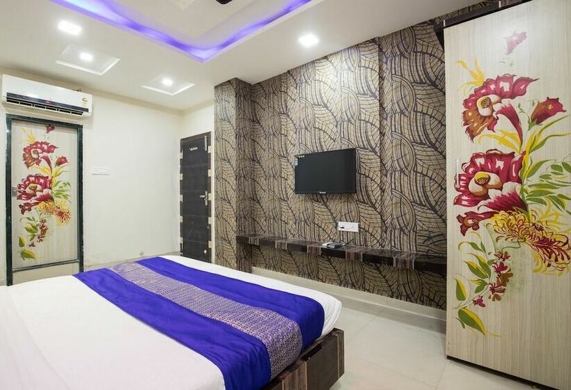 בית מלון כפרי Raj Palace