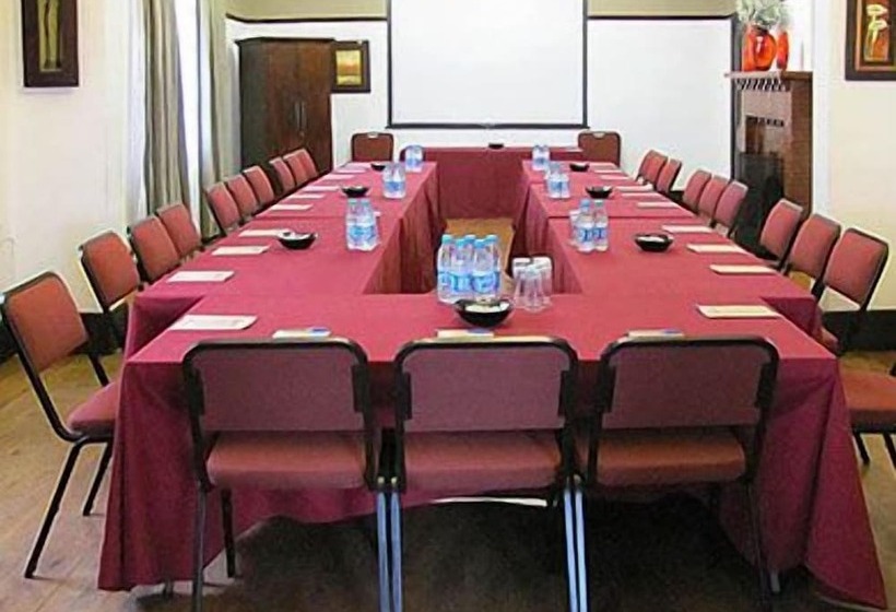 بنسيون Izimbali Lodge And Restaurant