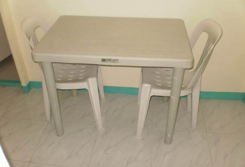 Pensió Lucky Darayonan Homes