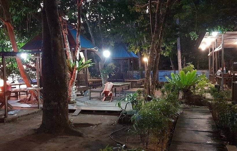 پانسیون Waigeo Villa