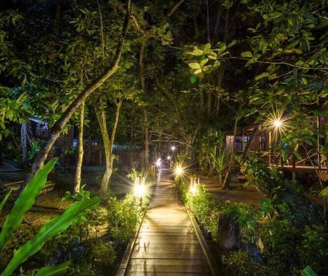 پانسیون Waigeo Villa