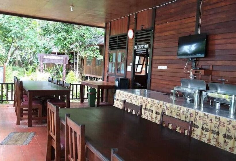 پانسیون Waigeo Villa