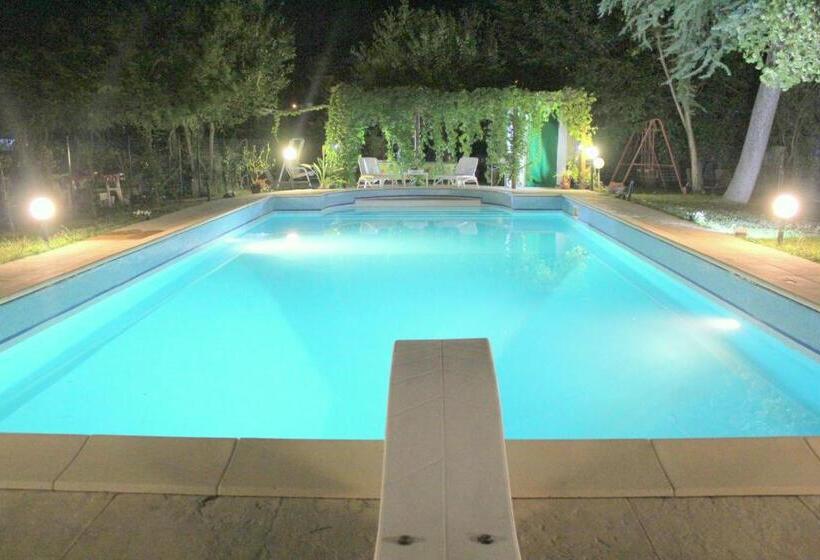 فندق فئة نجمة واحدة Summa Resort