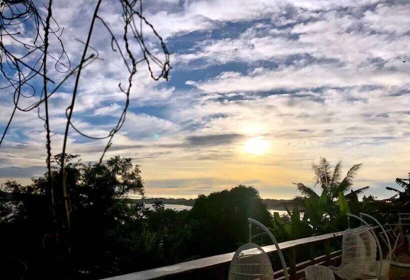 هتل Beluu Sea View Resort