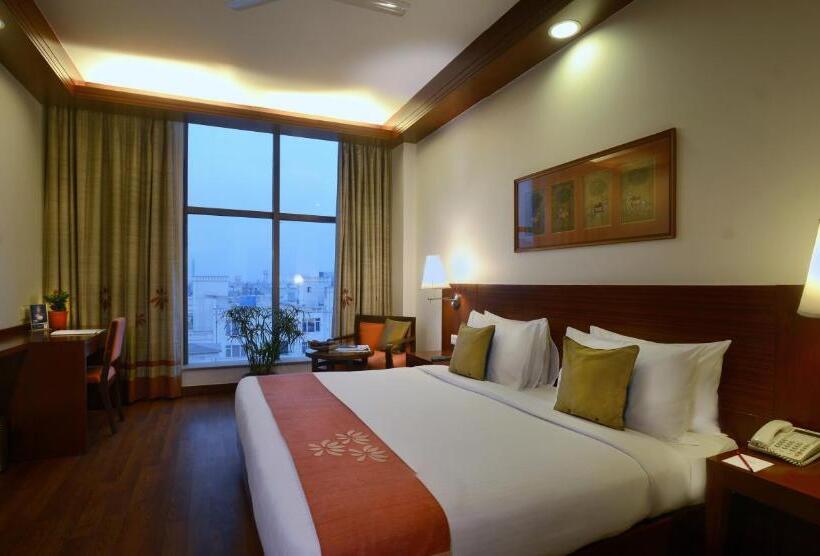فندق Elevate By Treehouse