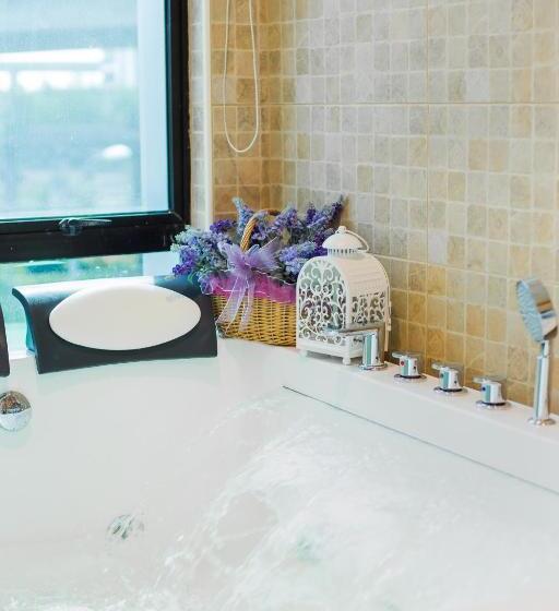 هتل Lavender Inn Usj