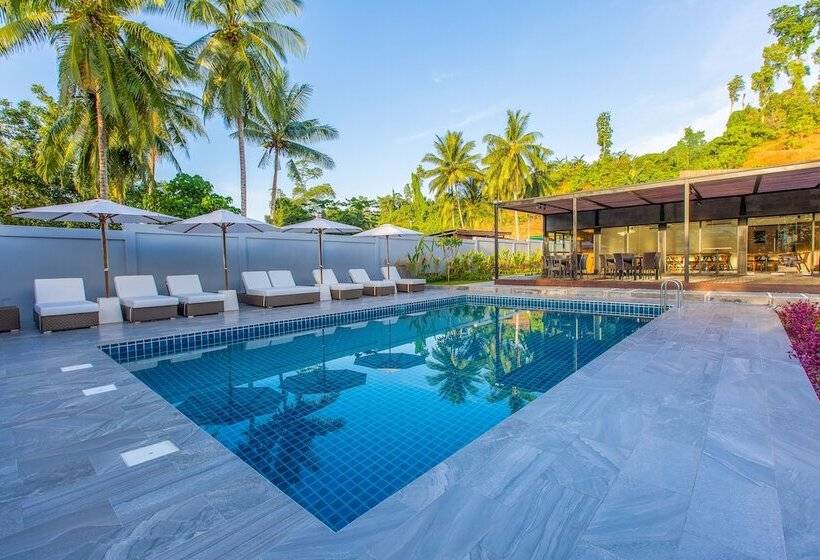 هتل Meridian Adventure Marina Club & Resort